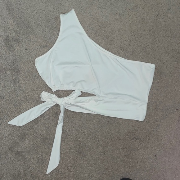 SHEIN Tops - SHEIN top (💗3 for 12💗)